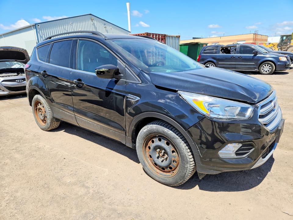 54132326 :رقم المزاد ، 1FMCU9GD9JUA76370 vin ، 2018 Ford Escape مزاد بيع