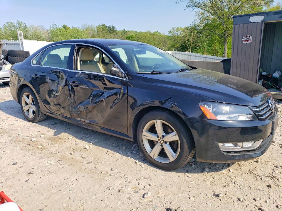 Продажа на аукционе авто 2015 Volkswagen Passat, vin: 1VWAT7A39FC116332, номер лота: 53572356
