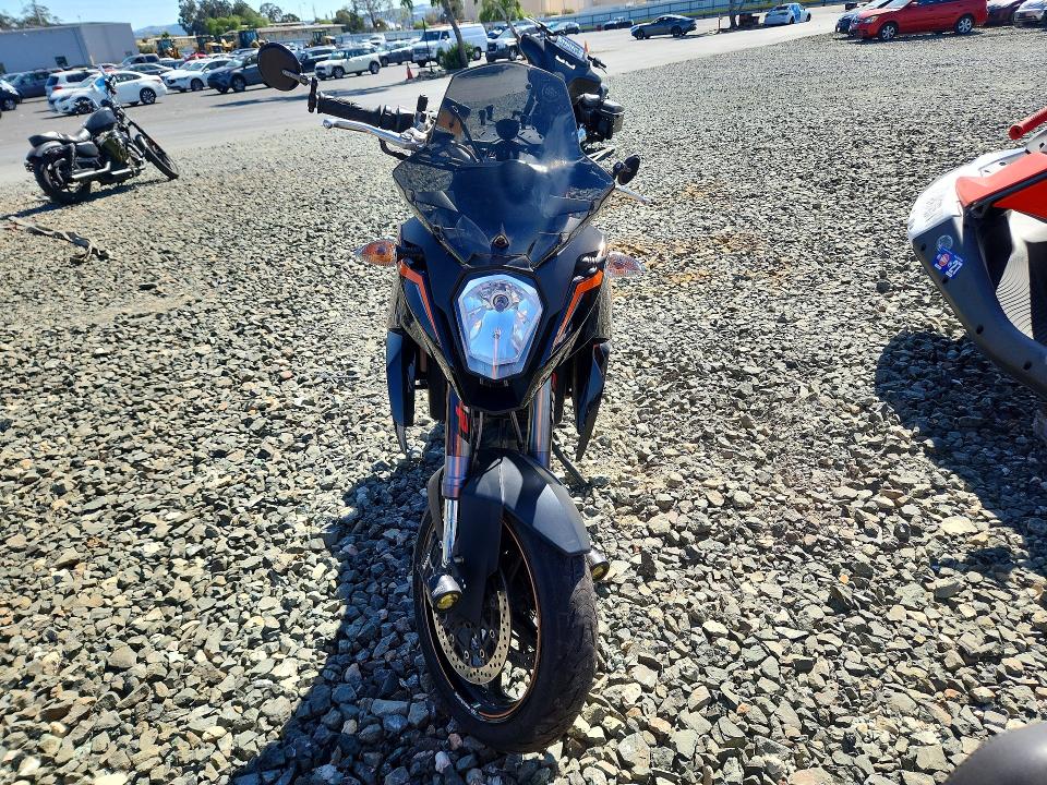 53358486 :رقم المزاد ، VBKVS9405DM996889 vin ، 2013 Ktm 990 مزاد بيع