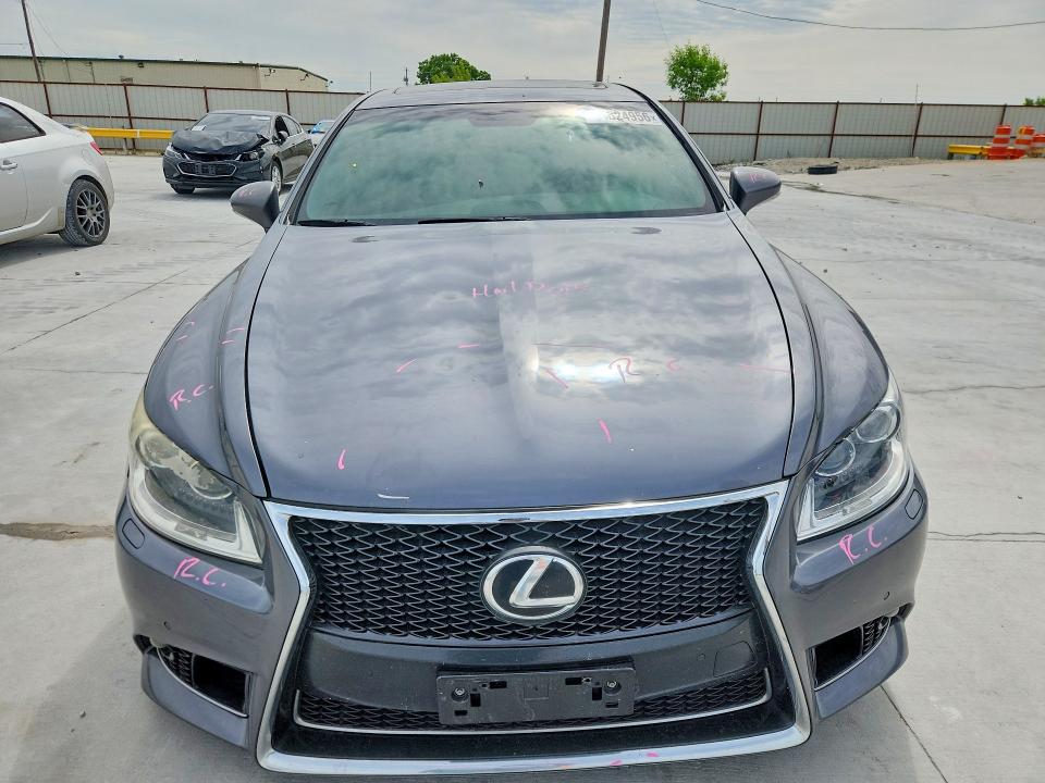 51324956 :رقم المزاد ، JTHBL5EF5F5133759 vin ، 2015 Lexus Ls مزاد بيع