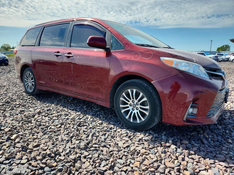 Продаж на аукціоні авто 2018 Toyota Sienna, vin: 5TDYZ3DCXJS927813, номер лоту: 52855256