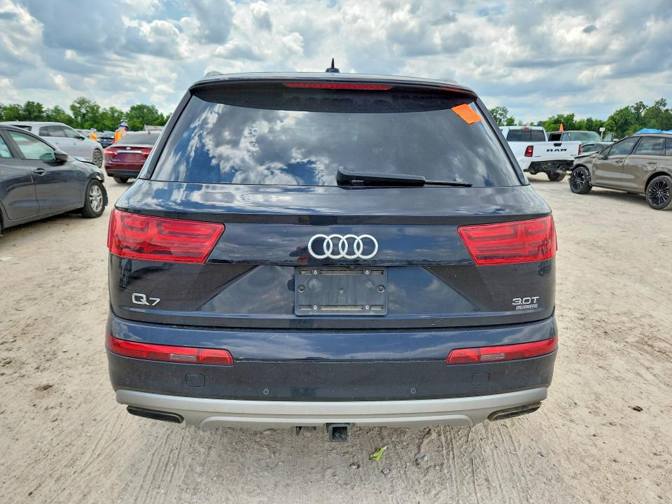 Продажа на аукционе авто 2018 Audi Q7, vin: WA1VAAF77JD032994, номер лота: 54702306