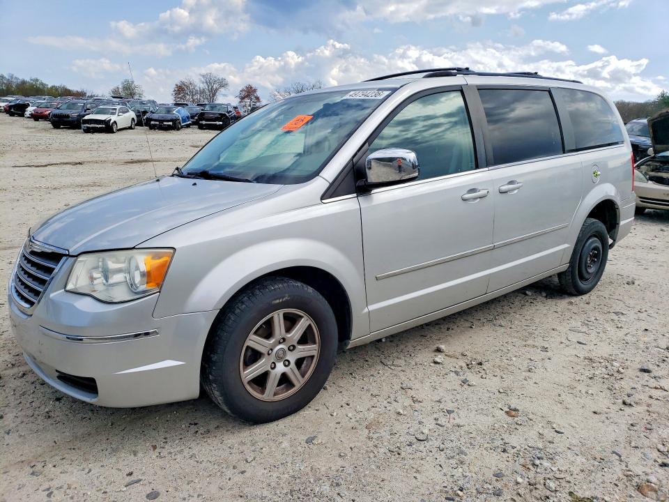49794236 :رقم المزاد ، 2A4RR5D15AR110511 vin ، 2010 Chrysler Town & Country مزاد بيع
