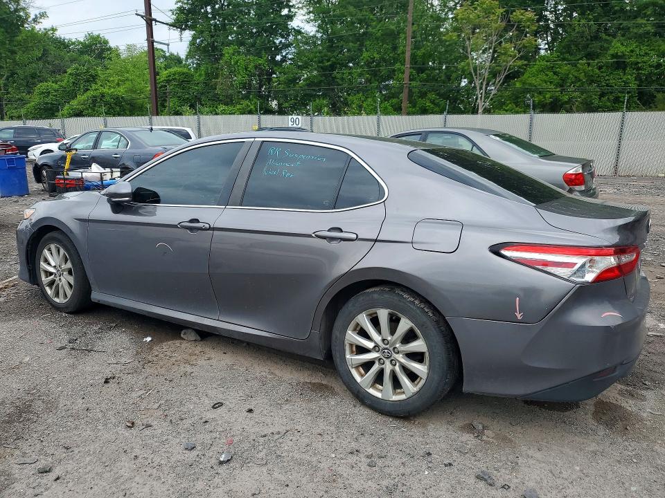 54752366 :رقم المزاد ، 4T1B11HK3JU015339 vin ، 2018 Toyota Camry مزاد بيع