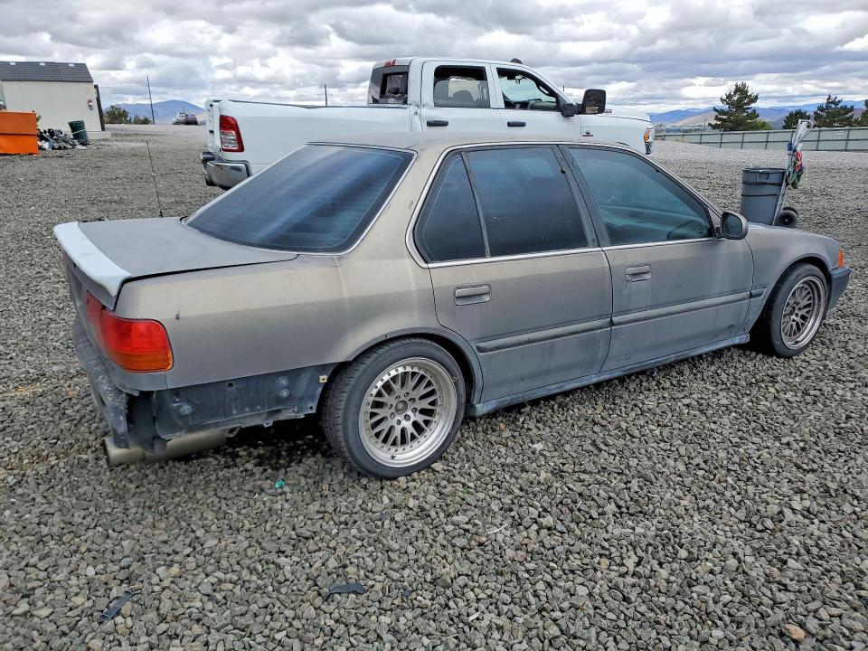 55071736 :رقم المزاد ، JHMCB7650NC011362 vin ، 1992 Honda Accord مزاد بيع
