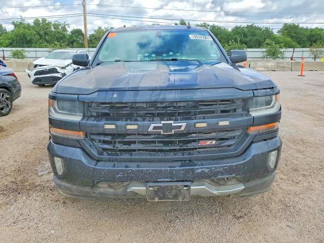 51423716 :رقم المزاد ، 3GCUKREC7JG258211 vin ، 2018 Chevrolet Silverado مزاد بيع