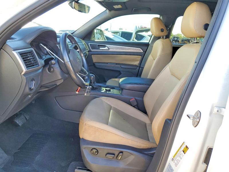 54516936 :رقم المزاد ، 1V26E2CA4LC220660 vin ، 2020 Volkswagen Atlas Cross Sport مزاد بيع