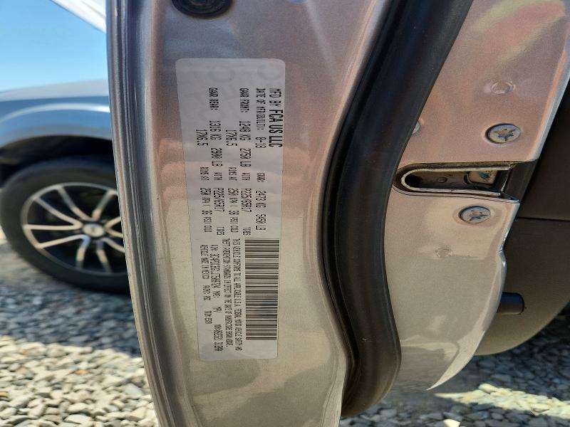 52883126 :رقم المزاد ، 3C4PDCBG1JT508724 vin ، 2018 Dodge Journey مزاد بيع