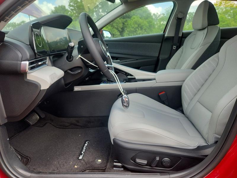 Продаж на аукціоні авто 2025 Hyundai Elantra, vin: KMHLP4DG8SU976395, номер лоту: 75957035