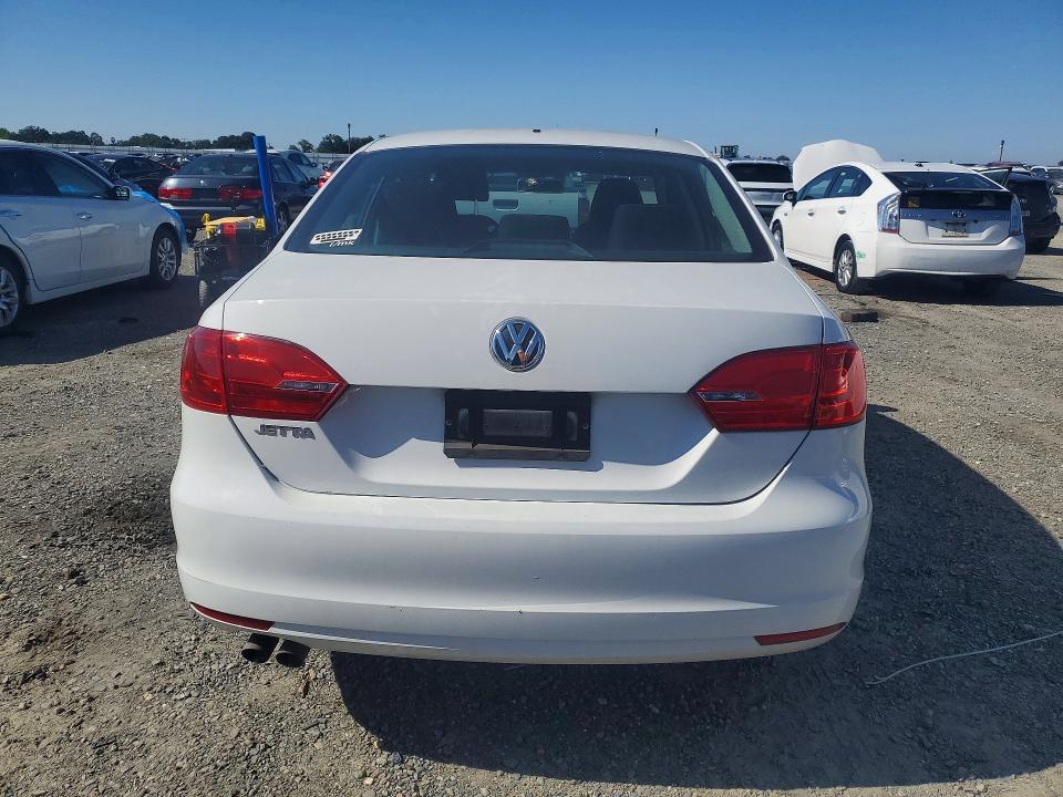 2014 Volkswagen Jetta მანქანა იყიდება აუქციონზე, vin: 3VW2K7AJ1EM425750, აუქციონის ნომერი: 52841206