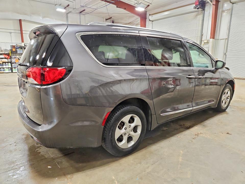 2017 Chrysler Pacifica მანქანა იყიდება აუქციონზე, vin: 2C4RC1EG7HR770532, აუქციონის ნომერი: 53782196