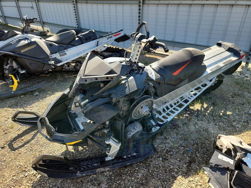Продаж на аукціоні авто 2016 Ski-doo Summit Sport 800r Rer, vin: 2BPSCBGA3GV000169, номер лоту: 54062406