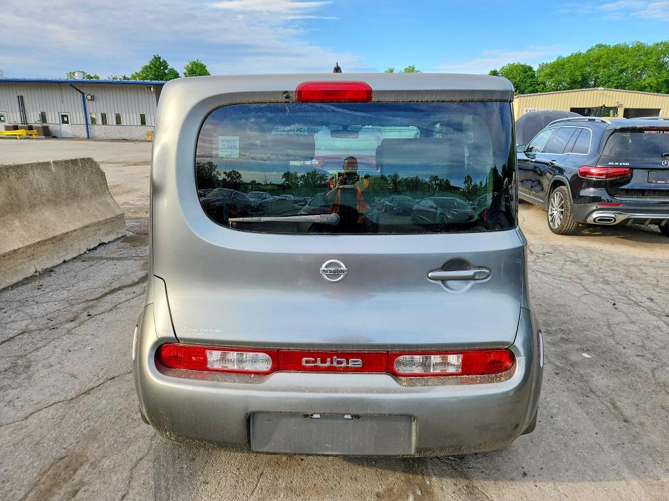 54142656 :رقم المزاد ، JN8AZ2KR8AT162173 vin ، 2010 Nissan Cube مزاد بيع