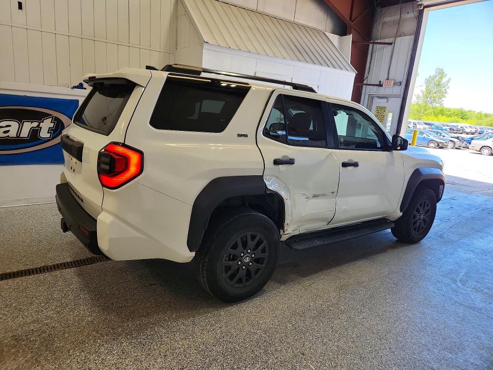 Продаж на аукціоні авто 2025 Toyota 4runner, vin: JTEVA5BR9S5010698, номер лоту: 54949176