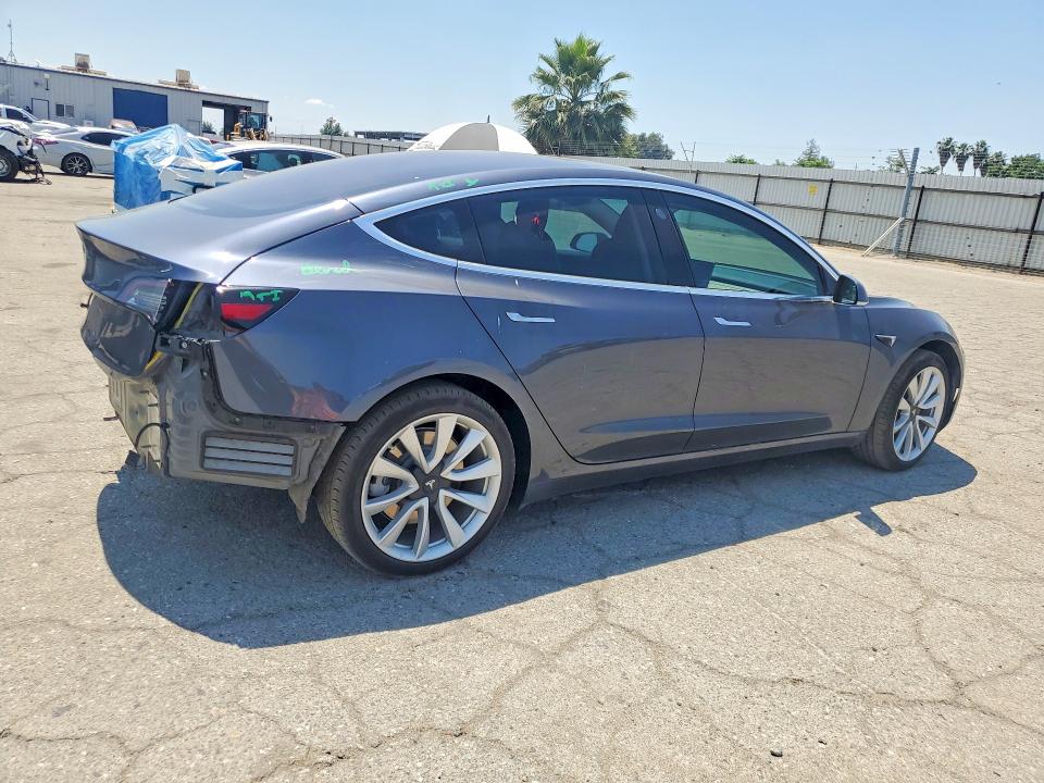 2018 Tesla Model 3 მანქანა იყიდება აუქციონზე, vin: 5YJ3E1EA8JF042375, აუქციონის ნომერი: 52330726