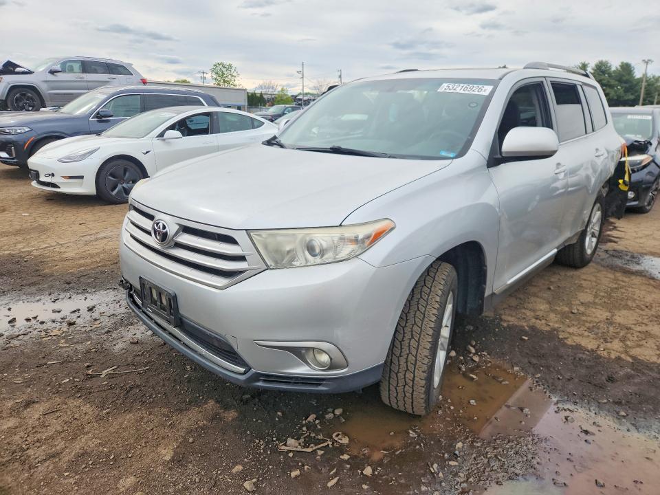 53216926 :رقم المزاد ، 5TDBK3EH6CS171615 vin ، 2012 Toyota Highlander مزاد بيع