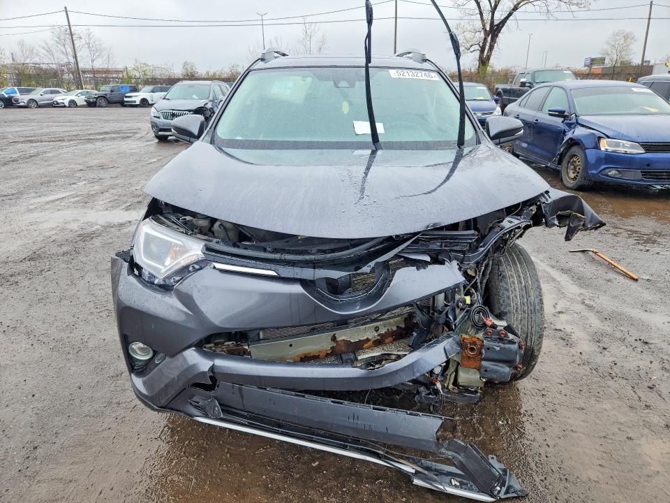 52132746 :رقم المزاد ، 2T3RFREV7JW700321 vin ، 2018 Toyota Rav4 مزاد بيع