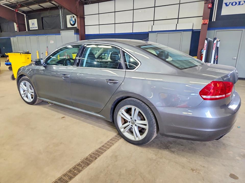 54181506 :رقم المزاد ، 1VWBT7A34EC077233 vin ، 2014 Volkswagen Passat مزاد بيع