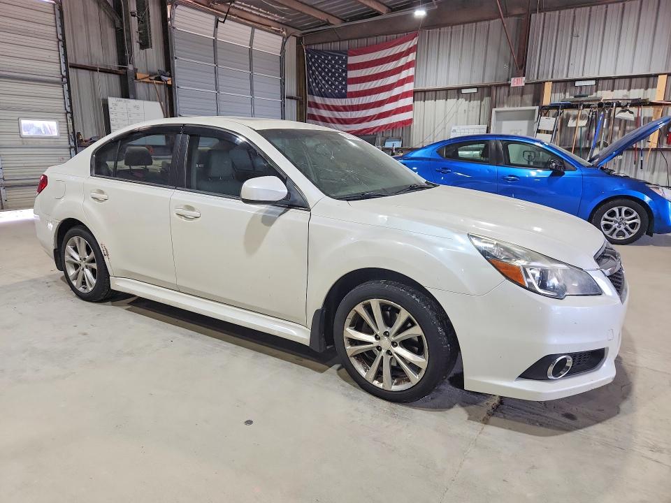52901306 :رقم المزاد ، 4S3BMCL62E3036180 vin ، 2014 Subaru Legacy مزاد بيع