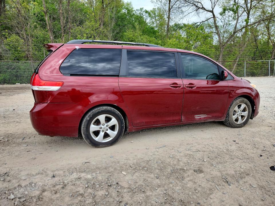 Продажа на аукционе авто 2014 Toyota Sienna, vin: 5TDKK3DC0ES411833, номер лота: 53950806