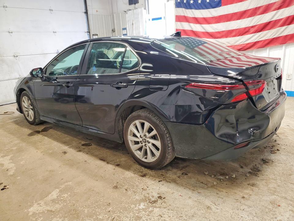 50165626 :رقم المزاد ، 4T1C11BKXNU060605 vin ، 2022 Toyota Camry مزاد بيع