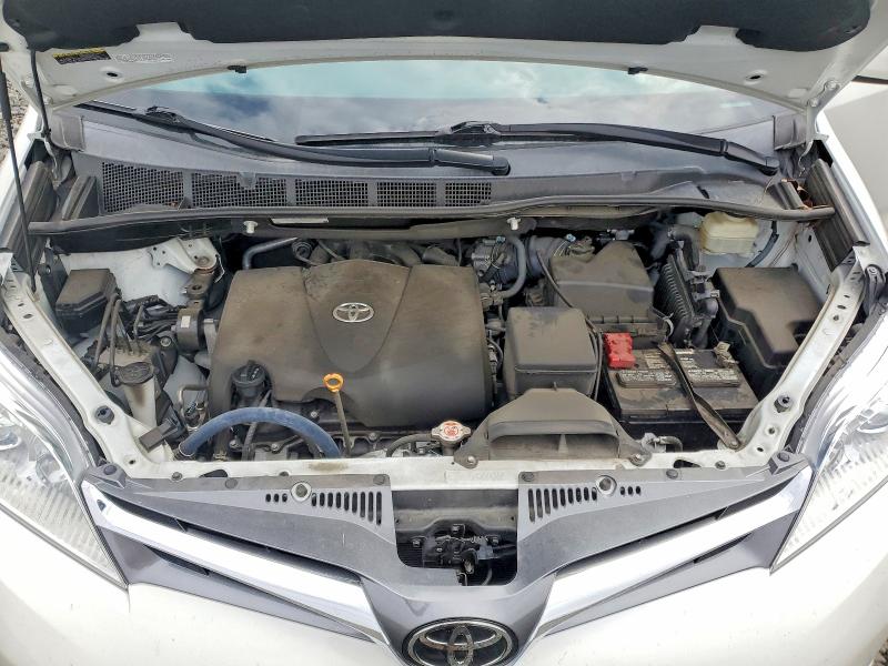 54509726 :رقم المزاد ، 5TDDZ3DC9KS216040 vin ، 2019 Toyota Sienna مزاد بيع
