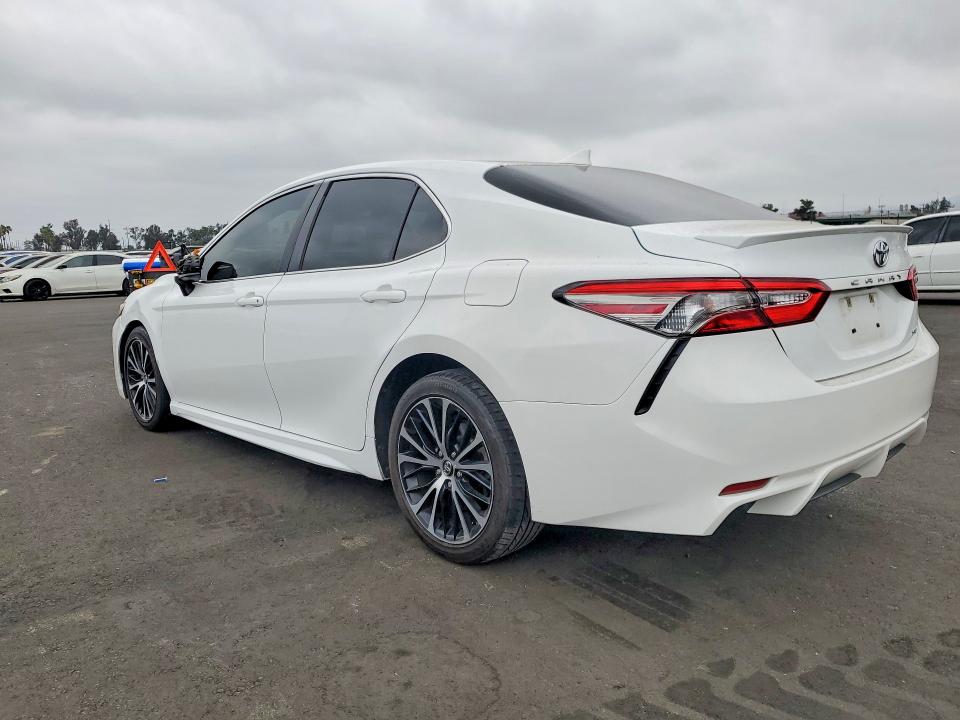 2019 Toyota Camry მანქანა იყიდება აუქციონზე, vin: 4T1B11HK6KU231560, აუქციონის ნომერი: 53299576