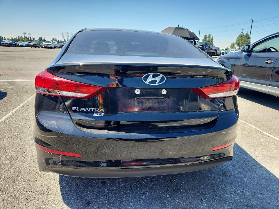 Продажа на аукционе авто 2018 Hyundai Elantra, vin: 5NPD74LF0JH299739, номер лота: 53729116
