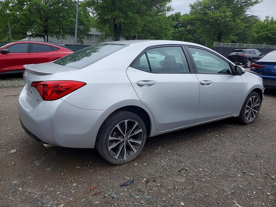 54610816 :رقم المزاد ، 5YFBURHE6JP779333 vin ، 2018 Toyota Corolla مزاد بيع