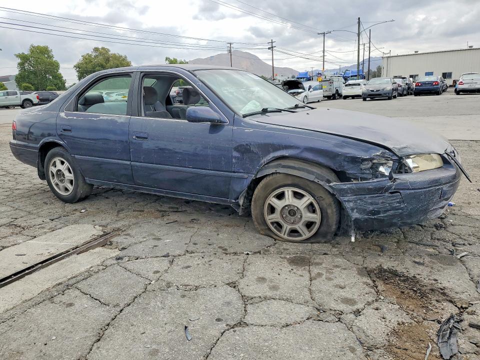 1998 Toyota Camry მანქანა იყიდება აუქციონზე, vin: JT2BG22K9W0130858, აუქციონის ნომერი: 55058756