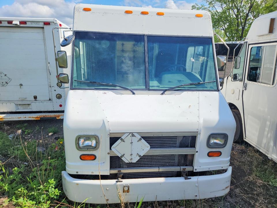 52676356 :رقم المزاد ، 4UZAANBW37CY11487 vin ، 2007 Freightliner Chassis مزاد بيع