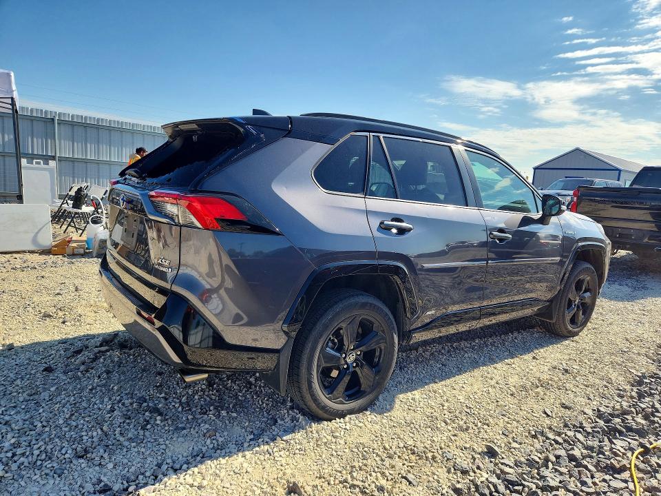 2021 Toyota Rav4 მანქანა იყიდება აუქციონზე, vin: 2T3E6RFV0MW014008, აუქციონის ნომერი: 52448256