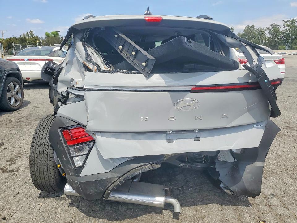2025 Hyundai Kona მანქანა იყიდება აუქციონზე, vin: KM8HBCAB6SU305976, აუქციონის ნომერი: 55015216