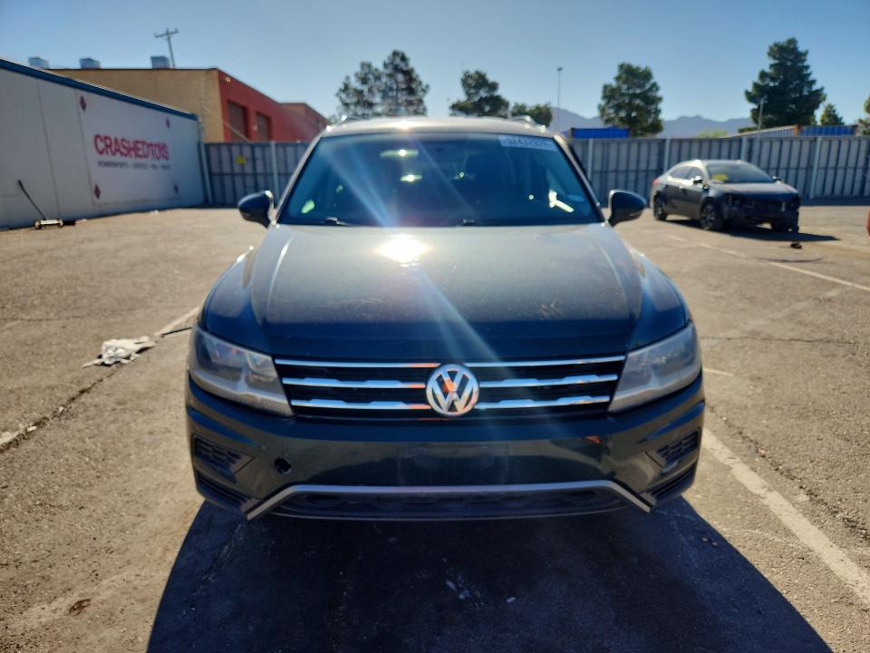 52432926 :رقم المزاد ، 3VV1B7AX6KM122172 vin ، 2019 Volkswagen Tiguan مزاد بيع