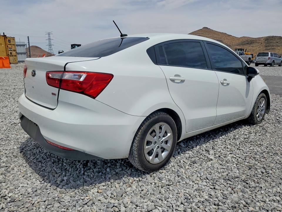 52055396 :رقم المزاد ، KNADM4A33G6575381 vin ، 2016 Kia Rio مزاد بيع