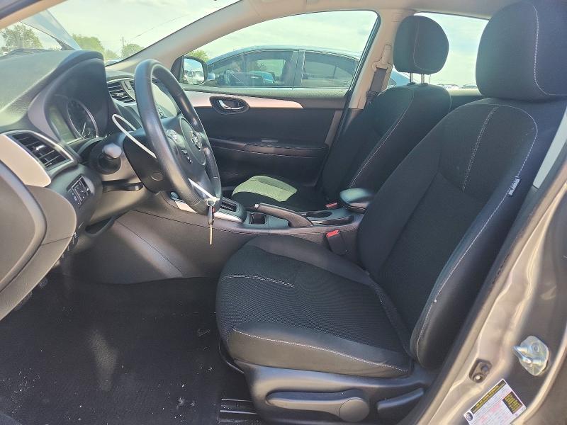 52602836 :رقم المزاد ، 3N1AB7AP5JY290734 vin ، 2018 Nissan Sentra مزاد بيع