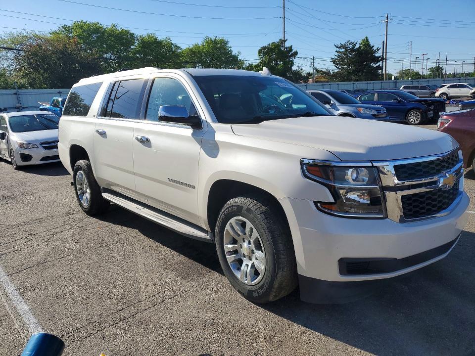 Продажа на аукционе авто 2015 Chevrolet Suburban, vin: 1GNSKJKCXFR571264, номер лота: 52784166