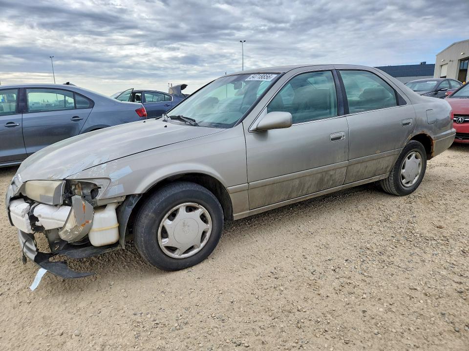 54718856 :رقم المزاد ، JT2BG22K7Y0411513 vin ، 2000 Toyota Camry مزاد بيع