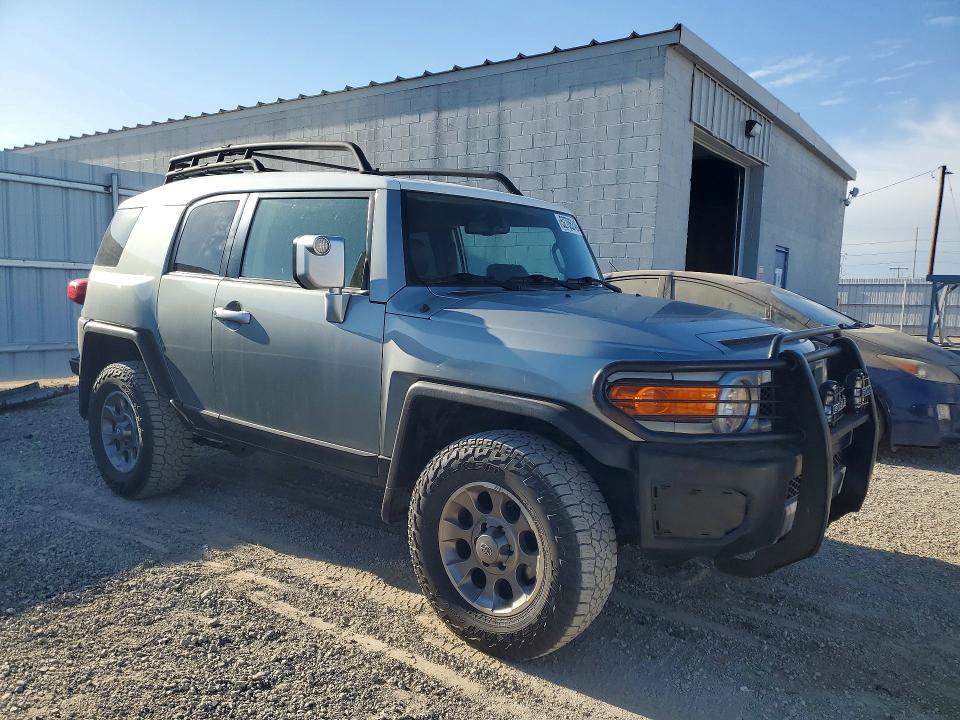52706246 :رقم المزاد ، JTEBU4BF2BK112078 vin ، 2011 Toyota Fj Cruiser مزاد بيع