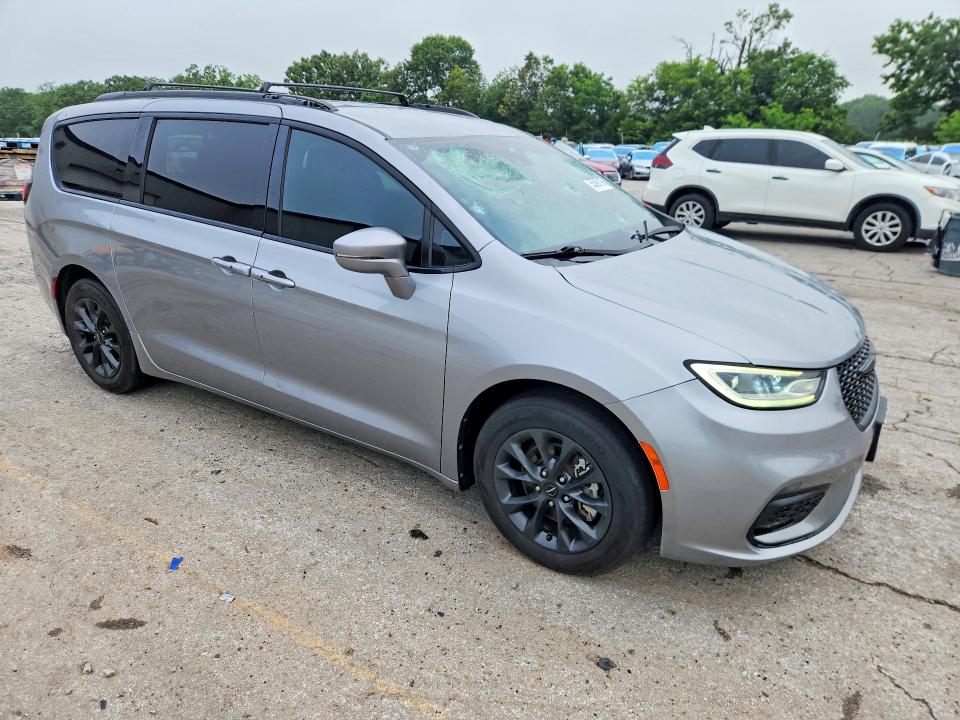 Продажа на аукционе авто 2021 Chrysler Pacifica, vin: 2C4RC1FG1MR572134, номер лота: 55599116