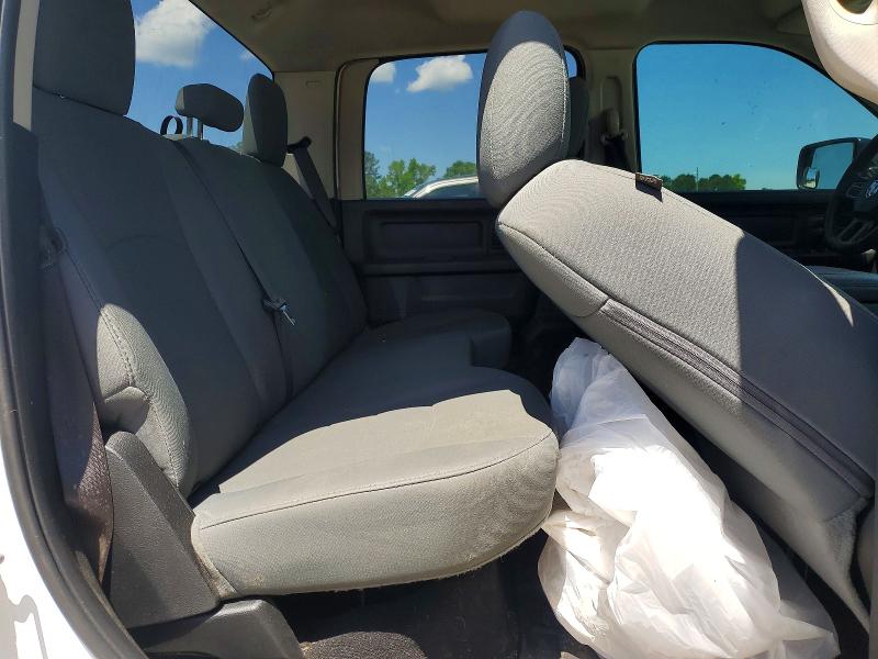 52597366 :رقم المزاد ، 1C6RR7KM9JS262571 vin ، 2018 Ram 1500 مزاد بيع