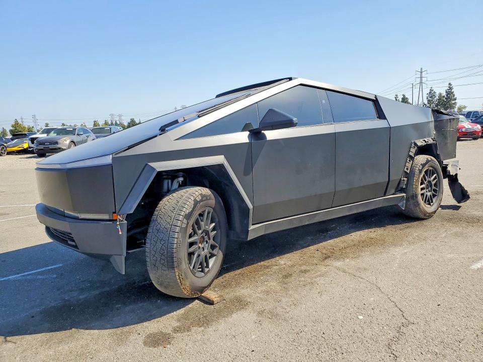 53441356 :رقم المزاد ، 7G2CEHEE3RA035674 vin ، 2024 Tesla Cybertruck مزاد بيع