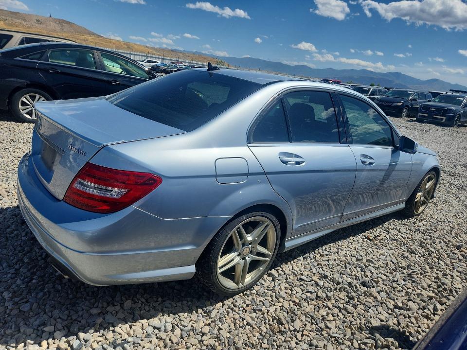 Продажа на аукционе авто 2013 Mercedes-benz C, vin: WDDGF8AB2DA818430, номер лота: 54788126