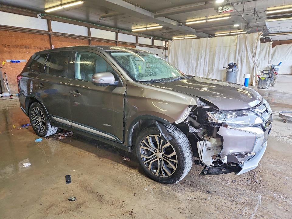 Продаж на аукціоні авто 2018 Mitsubishi Outlander, vin: JA4AZ3A32JZ067792, номер лоту: 53053616