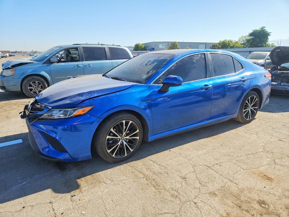 Продажа на аукционе авто 2018 Toyota Camry, vin: 4T1B11HK2JU047795, номер лота: 54148636