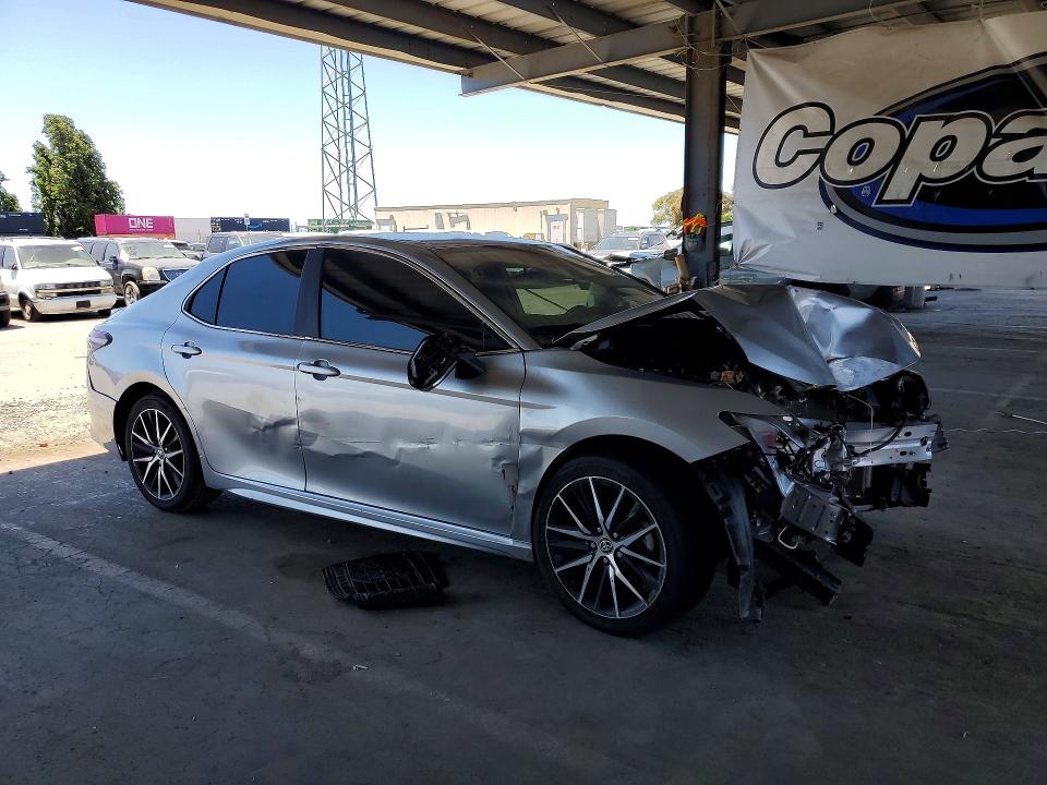 Продажа на аукционе авто 2022 Toyota Camry, vin: 4T1G11AK9NU715761, номер лота: 54366826