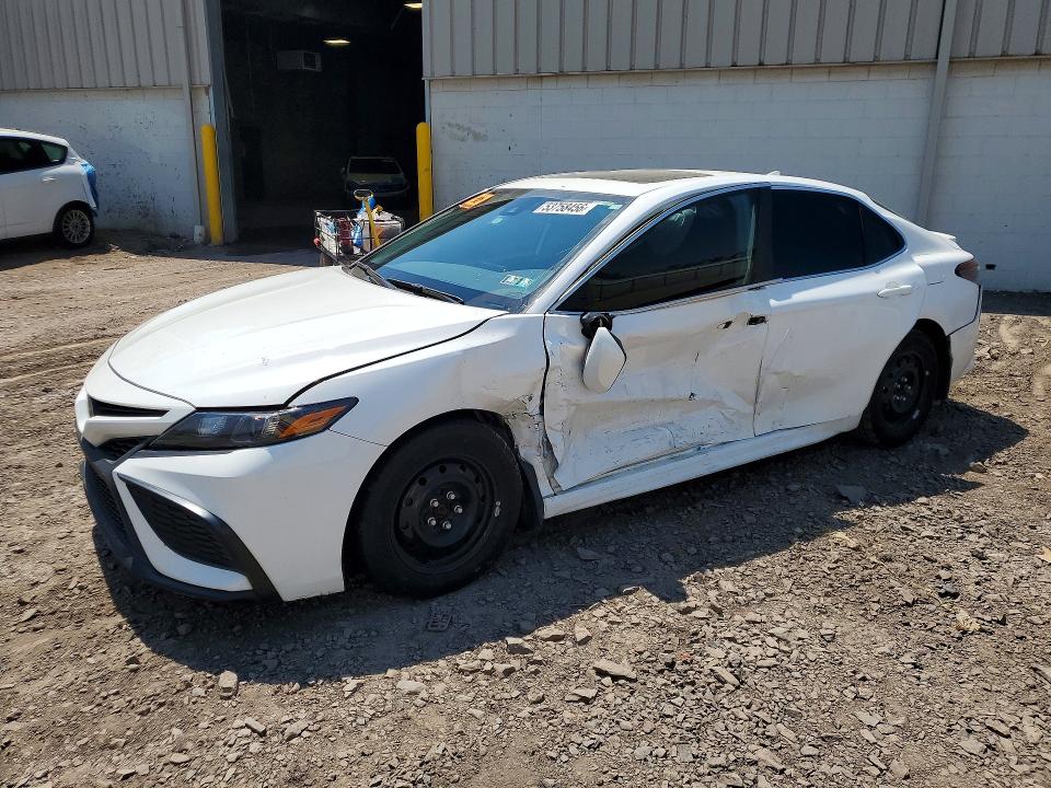 53758456 :رقم المزاد ، 4T1G11AK7NU702569 vin ، 2022 Toyota Camry مزاد بيع