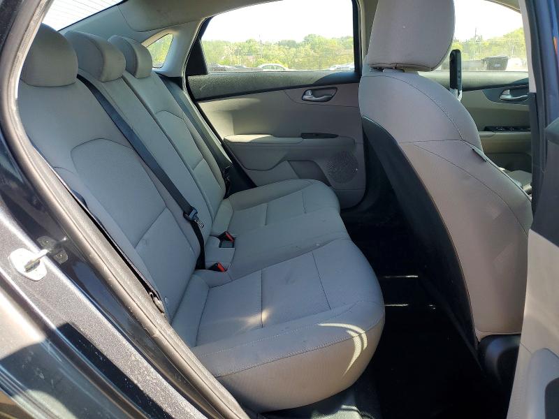 52191136 :رقم المزاد ، 3KPF24AD1KE022158 vin ، 2019 Kia Forte مزاد بيع