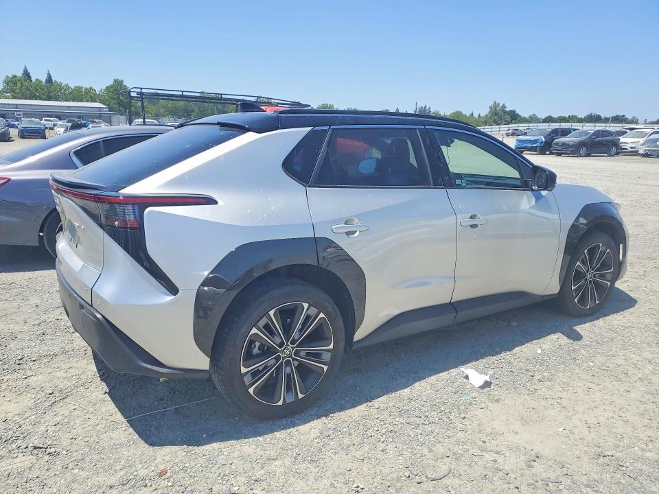 54022976 :رقم المزاد ، JTMABACA7PA039102 vin ، 2023 Toyota Bz4x مزاد بيع