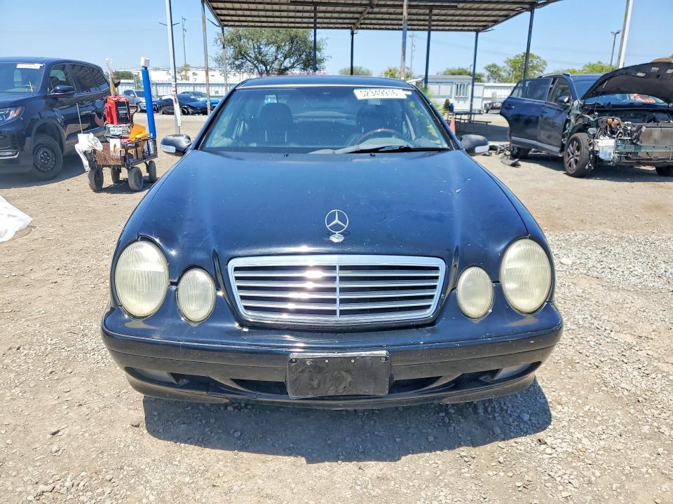 Продажа на аукционе авто 2001 Mercedes-benz Clk, vin: WDBLJ65G01F185201, номер лота: 52349916